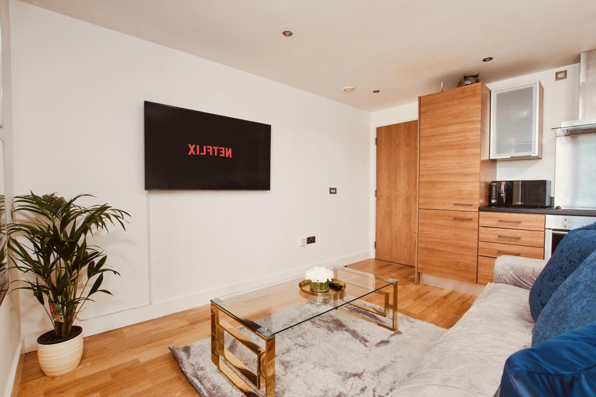 King Deluxe City Apt Large Space& Free Parking! No Balcony Leeds  Exterior foto
